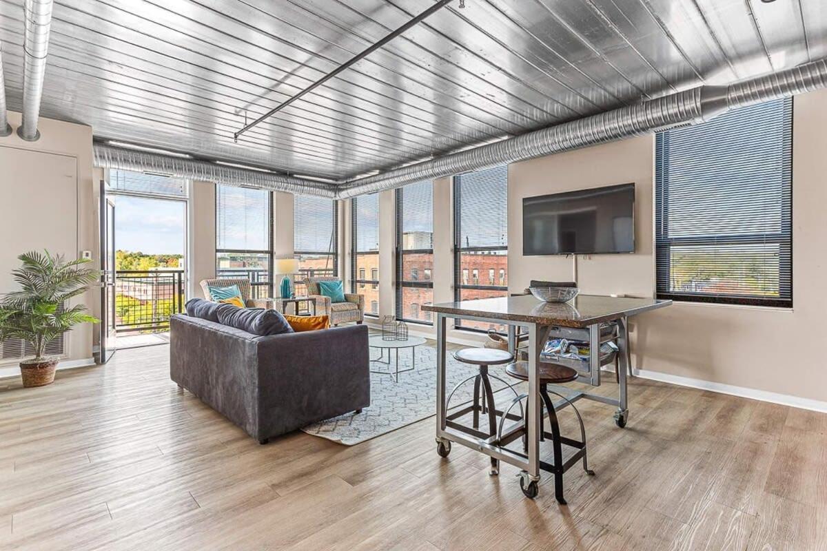 Downtown Ann Arbor 2 King Bed Balcony Apartment Bagian luar foto