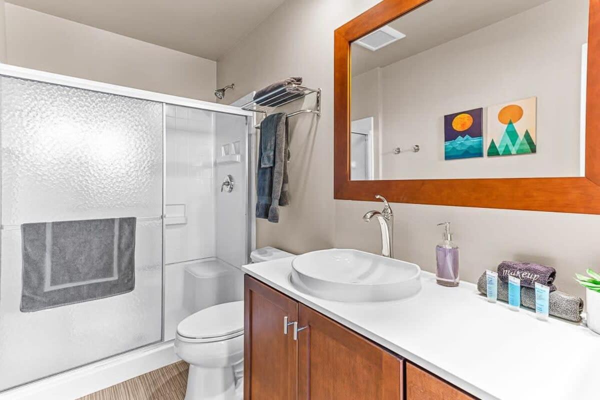 Downtown Ann Arbor 2 King Bed Balcony Apartment Bagian luar foto